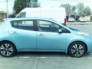 2015 Nissan Leaf 30kWh I (ZE0/AZE0), голубой, 1365757 рублей, вид 4