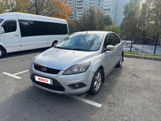 2010 Ford Focus II Рестайлинг, серебристый, 510000 рублей, вид 1