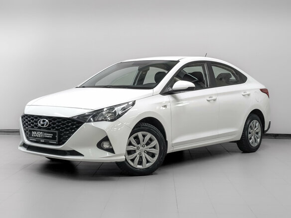 2022 Hyundai Solaris II Рестайлинг, белый, 1460000 рублей