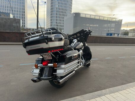 2011 Harley-Davidson Electra Glide, серый, 990000 рублей, вид 3