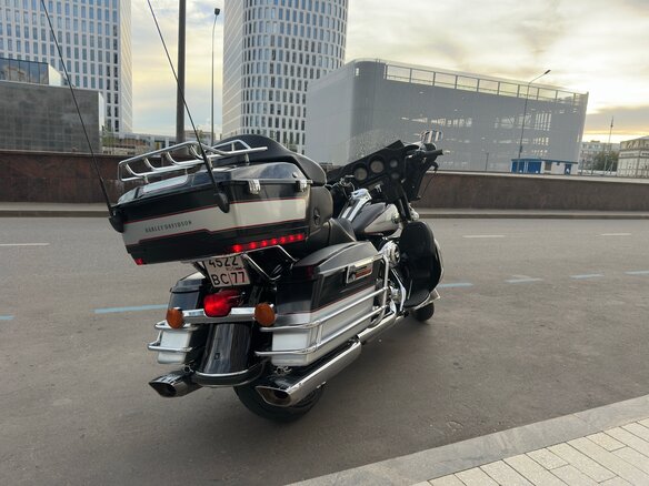 2011 Harley-Davidson Electra Glide, серый, 990000 рублей - вид 2