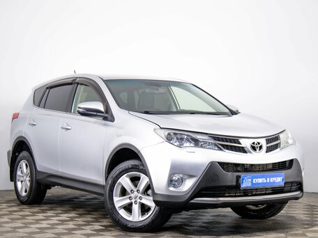 Toyota RAV4 IV (XA40)
