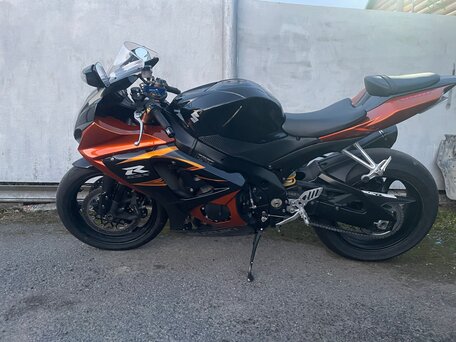 2007 Suzuki GSX-R 1000, оранжевый, 850000 рублей, вид 4