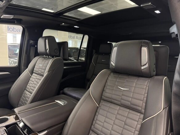 2026 Cadillac Escalade ESV V Рестайлинг, чёрный, 21000000 рублей - вид 14