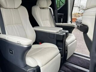 2018 Toyota Vellfire II Рестайлинг, белый, 4600000 рублей, вид 5