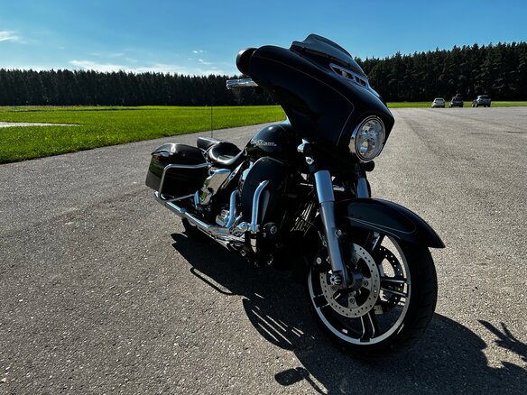 2014 Harley-Davidson Street Glide, чёрный, 1340000 рублей
