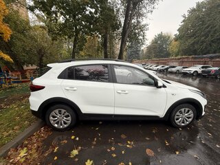 2018 Kia Rio X-Line IV, белый, 1400000 рублей, вид 4