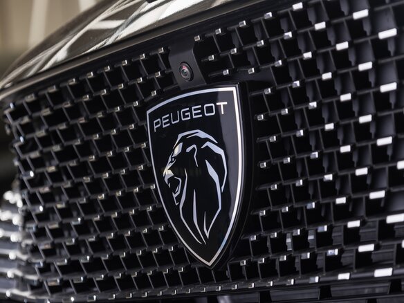 2026 Peugeot 5008 II Рестайлинг, чёрный, 4899000 рублей - вид 9