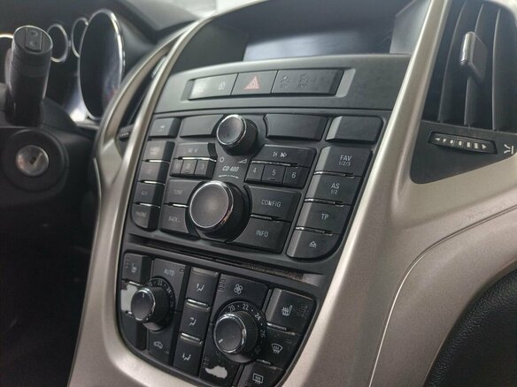 2010 Opel Astra J, серебристый, 430000 рублей - вид 15