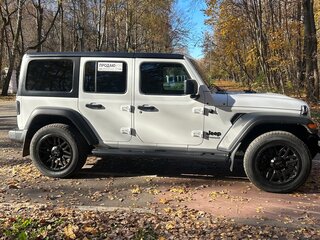 2022 Jeep Wrangler IV (JL), белый, 4350000 рублей, вид 4