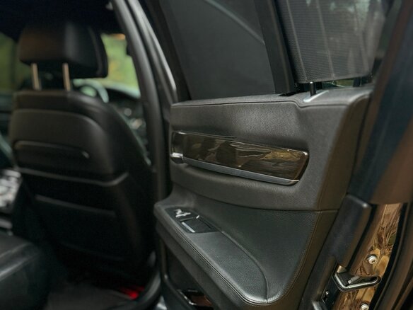 2009 BMW 7 серии 740d xDrive V (F01/F02/F04), чёрный, 1750000 рублей - вид 20