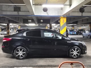 2015 Kia Rio III Рестайлинг, чёрный, 1200000 рублей, вид 4