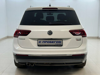 2017 Volkswagen Tiguan II, белый, 2410000 рублей, вид 3