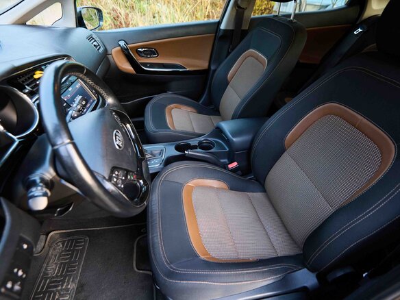 2018 Kia Ceed II Рестайлинг, коричневый, 1500000 рублей - вид 12