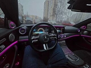 2021 Mercedes-Benz E-Класс 200 V (W213, S213, C238) Рестайлинг, красный, 5200000 рублей, вид 5