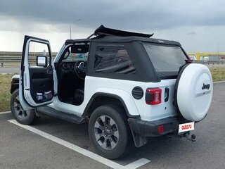 2019 Jeep Wrangler IV (JL), белый, 3700000 рублей, вид 4