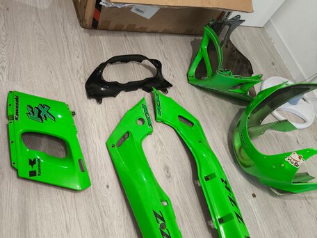 2003 Kawasaki ZZR 400, серебристый, 220000 рублей, вид 5