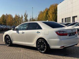2017 Toyota Camry VII (XV50) Рестайлинг, белый, 2150000 рублей, вид 5