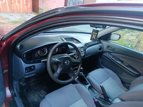 2004 Nissan Almera II (N16) Рестайлинг, красный, 300000 рублей, вид 5