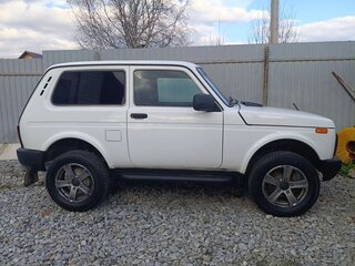 2018 Lada (ВАЗ) 2121 (4x4) Urban I Рестайлинг, белый, 650000 рублей, вид 1