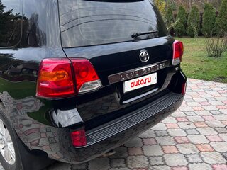 2014 Toyota Land Cruiser 200 Series Рестайлинг 1, чёрный, 3850000 рублей, вид 4