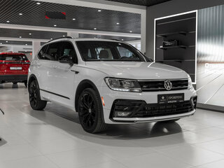 2020 Volkswagen Tiguan Allspace II, белый, 3200000 рублей, вид 2