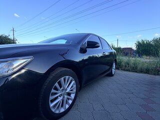 2015 Toyota Camry VII (XV50) Рестайлинг, чёрный, 2082000 рублей, вид 4
