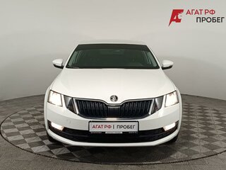 2019 Skoda Octavia III (A7) Рестайлинг, белый, 1840000 рублей, вид 2