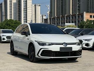 2022 Volkswagen Golf VIII, белый, 1540000 рублей, вид 3