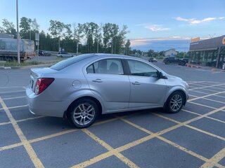 2013 Chevrolet Aveo II, серебристый, 465000 рублей, вид 4