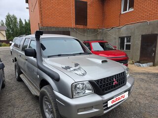 2004 Mitsubishi L200 III, серебристый, 1000000 рублей, вид 2