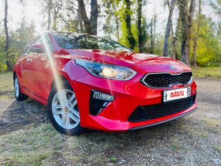 2019 Kia Ceed III, красный, 1700000 рублей, вид 4