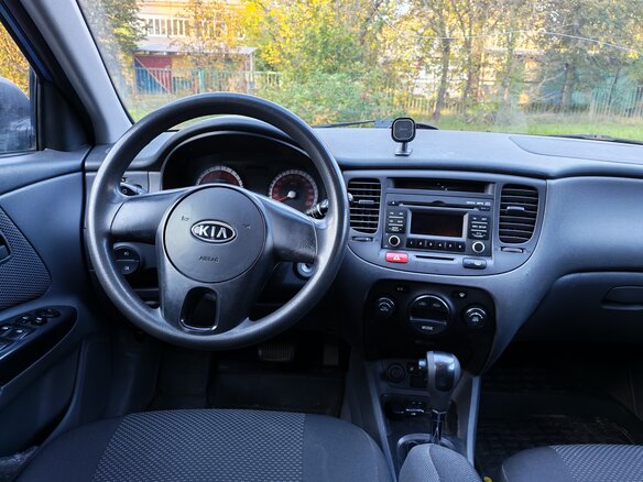 2010 Kia Rio II Рестайлинг, синий, 650000 рублей - вид 4