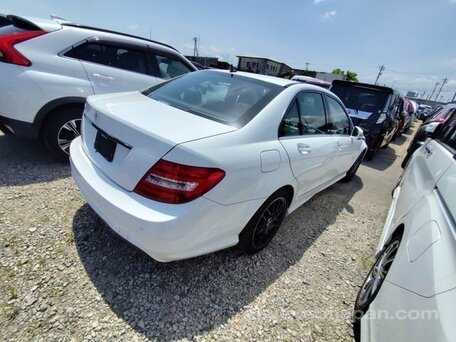 2013 Mercedes-Benz C-Класс 180 BlueEFFICIENCY III (W204) Рестайлинг, белый, 1050000 рублей, вид 4