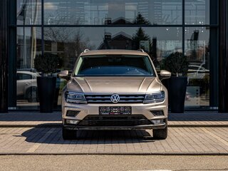 2019 Volkswagen Tiguan II, бежевый, 2015000 рублей, вид 2