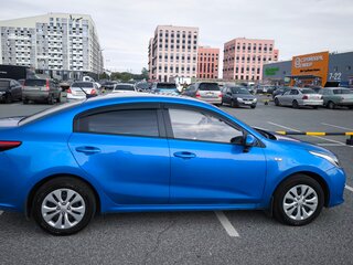 2017 Kia Rio IV, синий, 1350000 рублей, вид 2