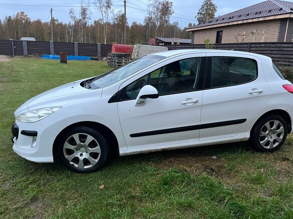 2010 Peugeot 308 I, белый, 250000 рублей - вид 5