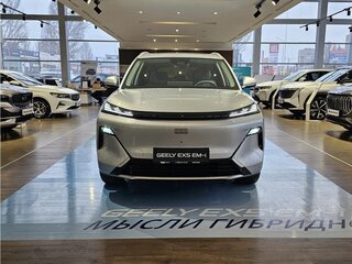 2026 Geely EX5 Гибрид EM-i, серебристый, 3939215 рублей, вид 2