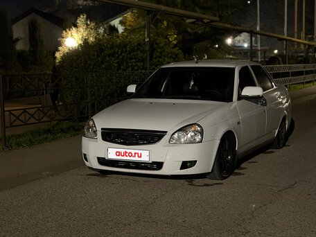 2015 Lada (ВАЗ) Priora I Рестайлинг, белый, 750000 рублей, вид 1