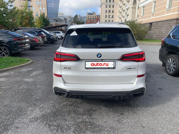 2021 BMW X5 40i IV (G05/G18), белый, 7700000 рублей - вид 4