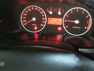 2002 Hyundai Tuscani, красный, 450000 рублей, вид 4