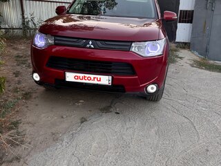 2013 Mitsubishi Outlander III, красный, 1000000 рублей, вид 2