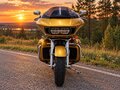 2017 Harley-Davidson Road Glide, золотистый, 1350000 рублей - вид 6
