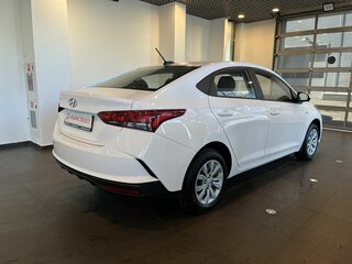 2022 Hyundai Solaris II Рестайлинг, белый, 1600000 рублей, вид 3