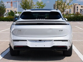 2025 Zeekr 007 GT 75 kWh, белый, 7619761 рублей, вид 4
