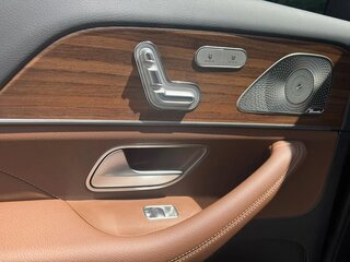 2026 Mercedes-Benz GLS 450 II (X167) Рестайлинг, чёрный, 15200000 рублей, вид 3