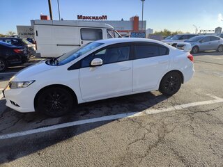 2012 Honda Civic IX, белый, 1040000 рублей, вид 4
