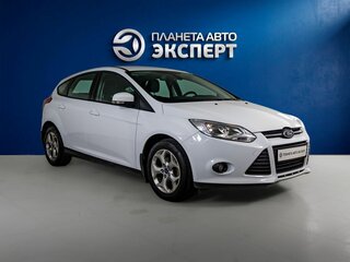 2014 Ford Focus III, белый, 840000 рублей, вид 3