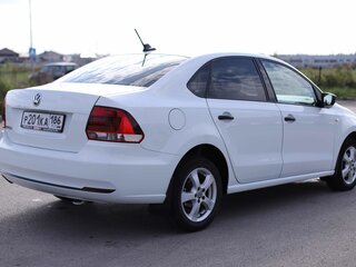 2017 Volkswagen Polo V Рестайлинг, белый, 1092000 рублей, вид 5