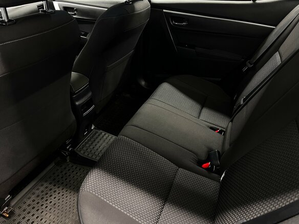 2015 Toyota Corolla XI (E160, E170, E180), чёрный - вид 9